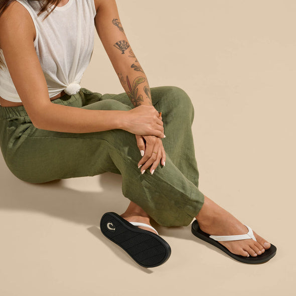 ‘Uiki Women's Sandals Bright White/Lava Rock