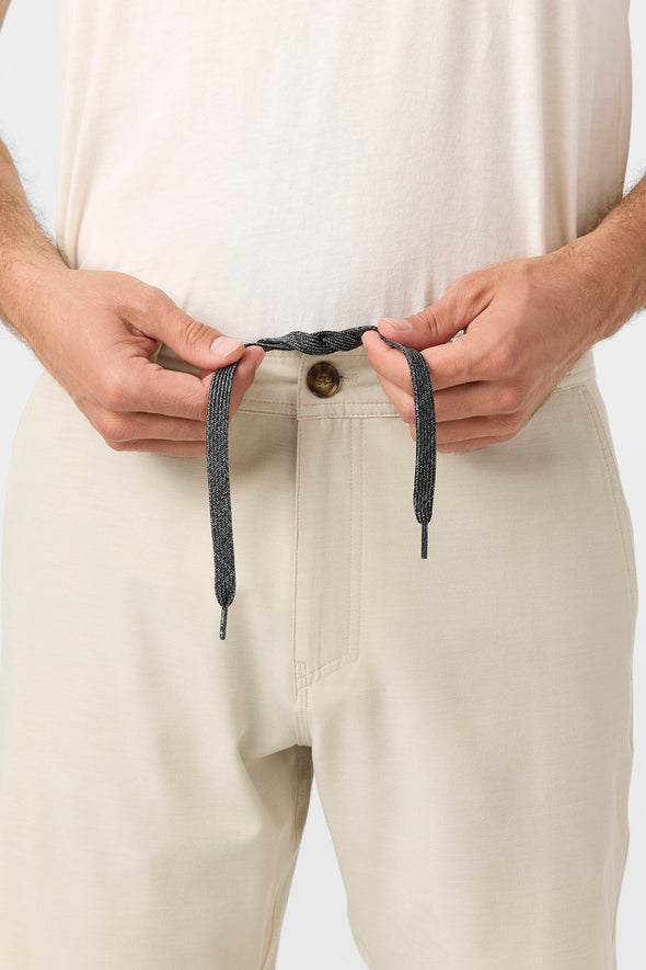 Reserve Light Check 19" Hybrid Shorts